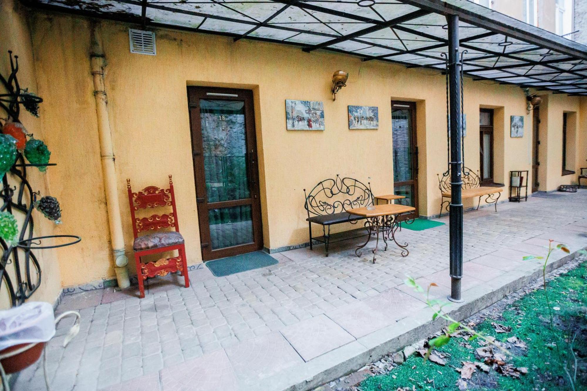 Staryi Krakiv Hotel Lviv Exterior foto