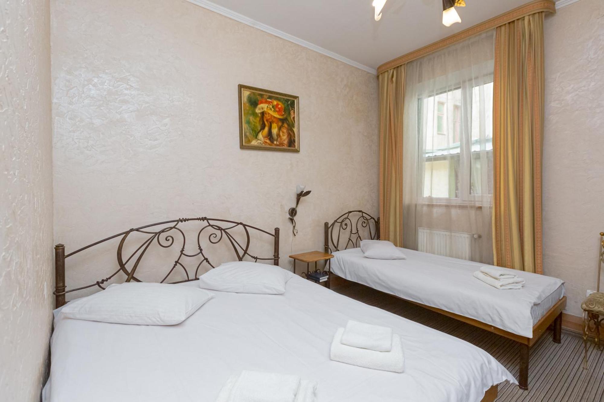 Staryi Krakiv Hotel Lviv Exterior foto